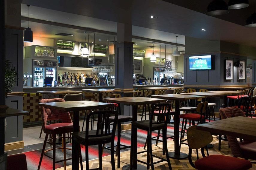 Jolly'S Hotel Wetherspoon Dundee Exterior photo