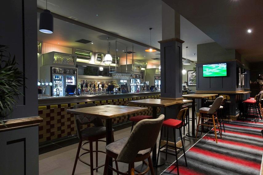 Jolly'S Hotel Wetherspoon Dundee Exterior photo